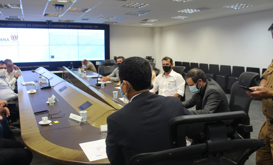 Secretário Marinho participa de reunião com o Prefeito de Sapopema e vereadores de São José da Boa Vista para discutir segurança pública dos municípios