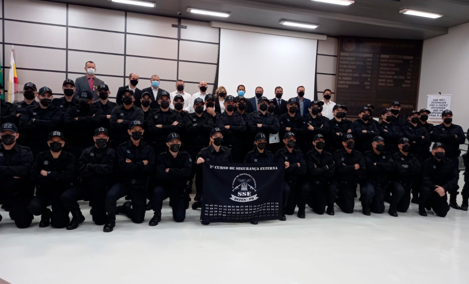Secretário da Segurança Pública participa da formatura do curso de Segurança Externa do Depen em Maringá