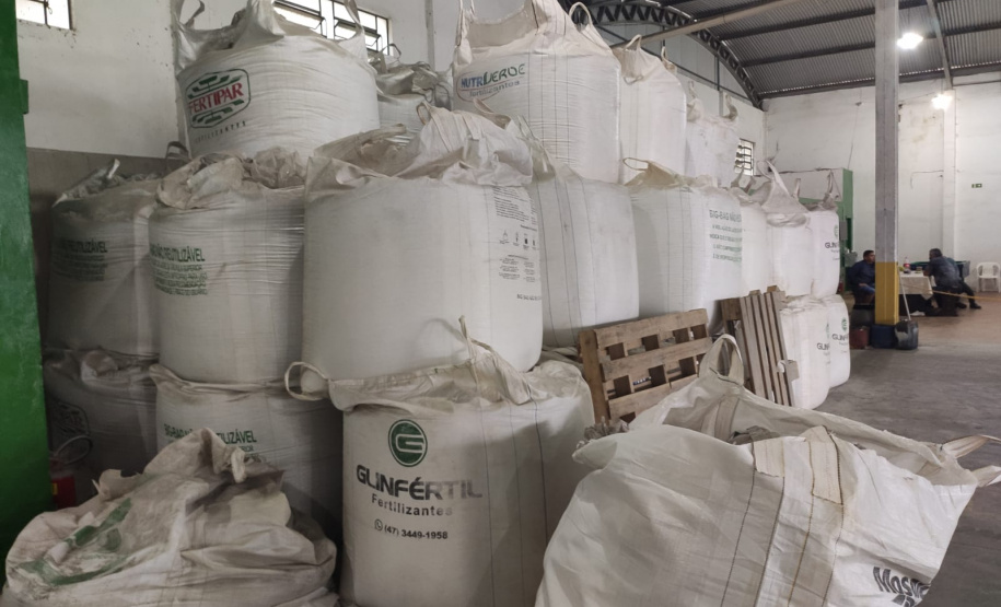 PCPR apreende 111 toneladas de fertilizantes de origem ilícita em Colombo