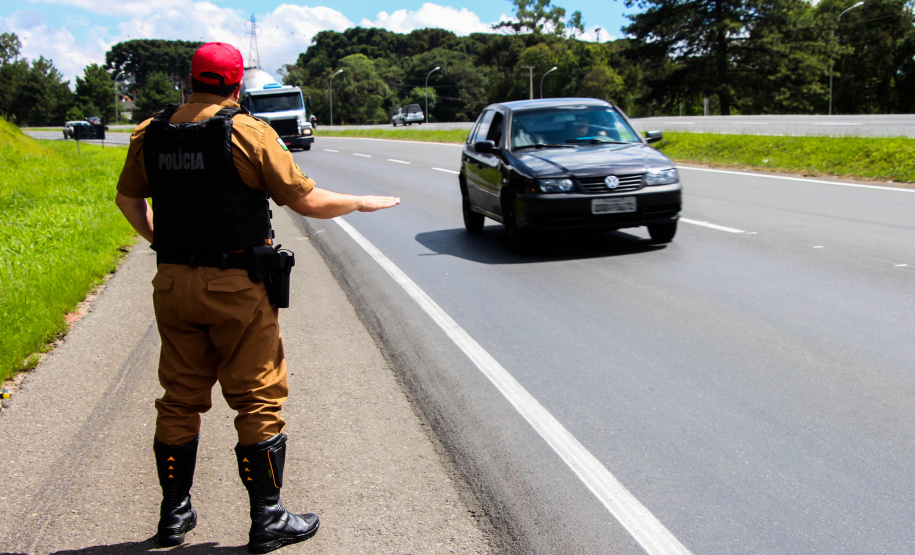 Polícia Rodoviária intensifica fiscalização nas rodovias estaduais no feriado prolongado
