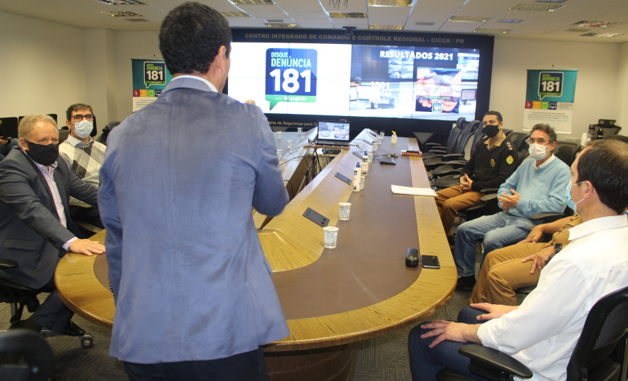 Disque Denúncia 181 recebe da inciativa privada material educativo para reforçar participação da comunidade