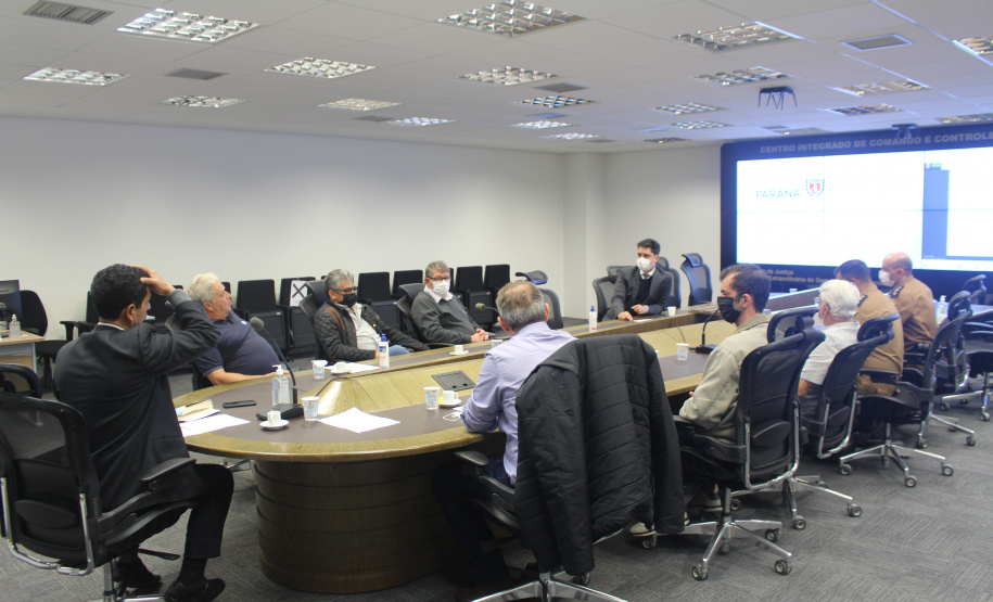 Secretário Marinho recebe visita de prefeito de Peabiru para alinhar estratégias entre o Estado e o Município