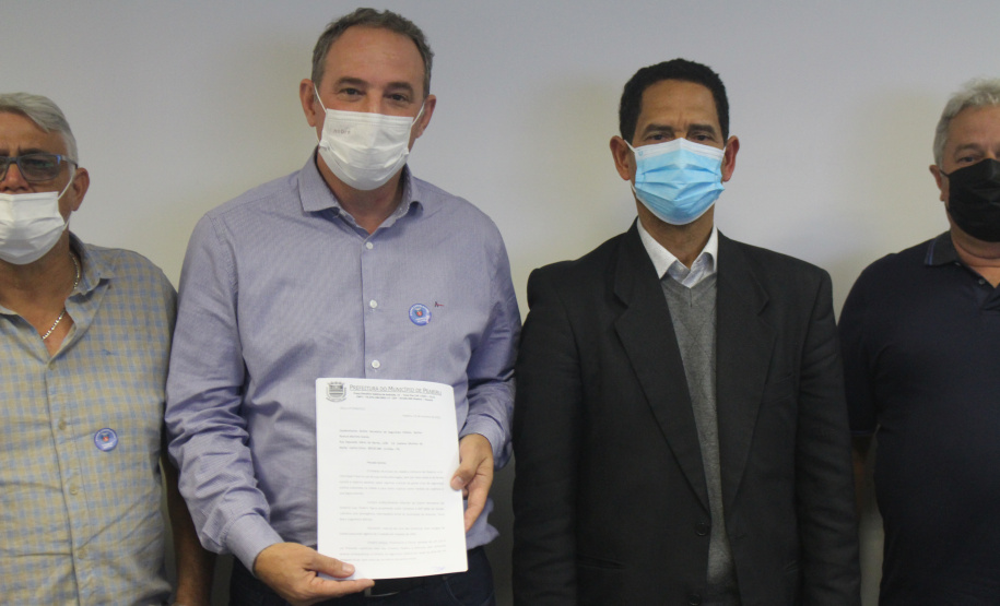 Secretário Marinho recebe visita de prefeito de Peabiru para alinhar estratégias entre o Estado e o Município