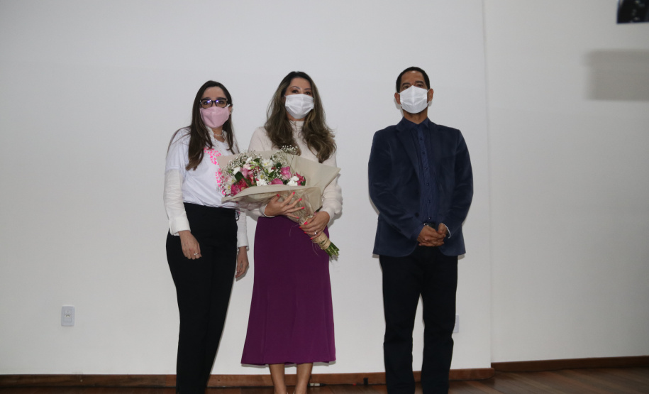 Servidoras e prestadoras de serviço vinculadas à Sesp participam da Campanha Paraná Rosa