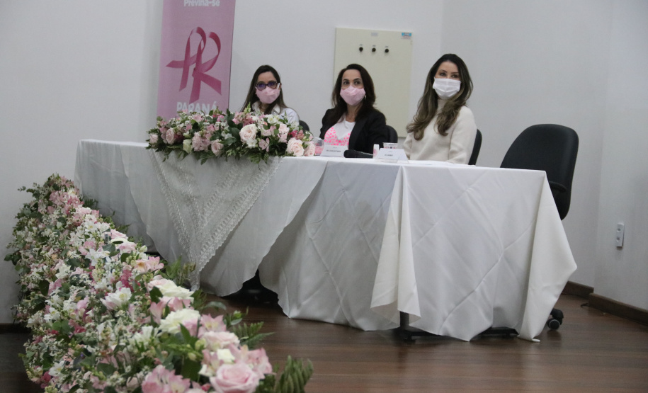 Servidoras e prestadoras de serviço vinculadas à Sesp participam da Campanha Paraná Rosa