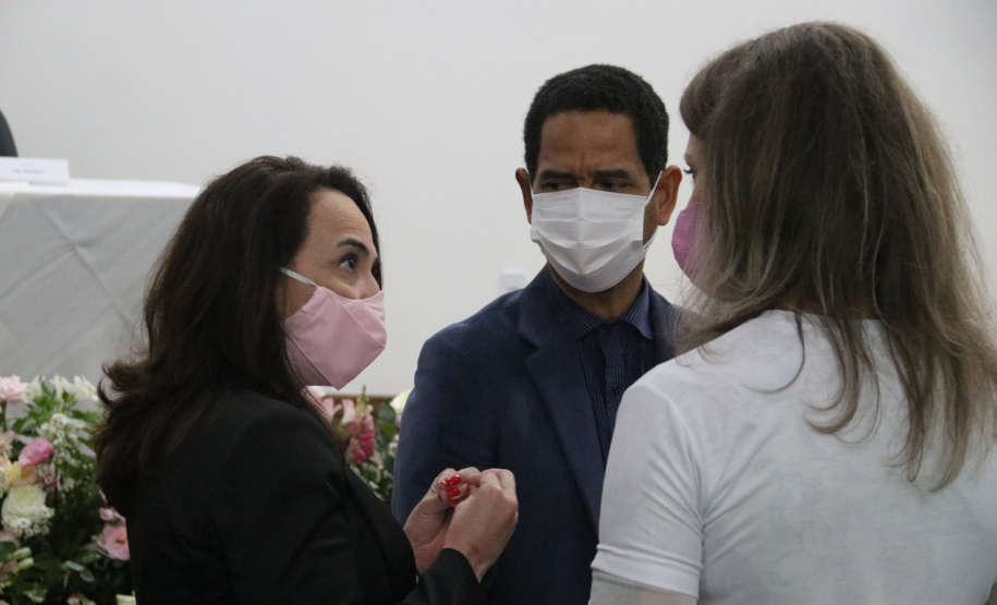 Servidoras e prestadoras de serviço vinculadas à Sesp participam da Campanha Paraná Rosa