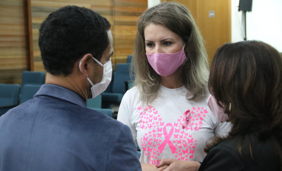 Servidoras e prestadoras de serviço vinculadas à Sesp participam da Campanha Paraná Rosa