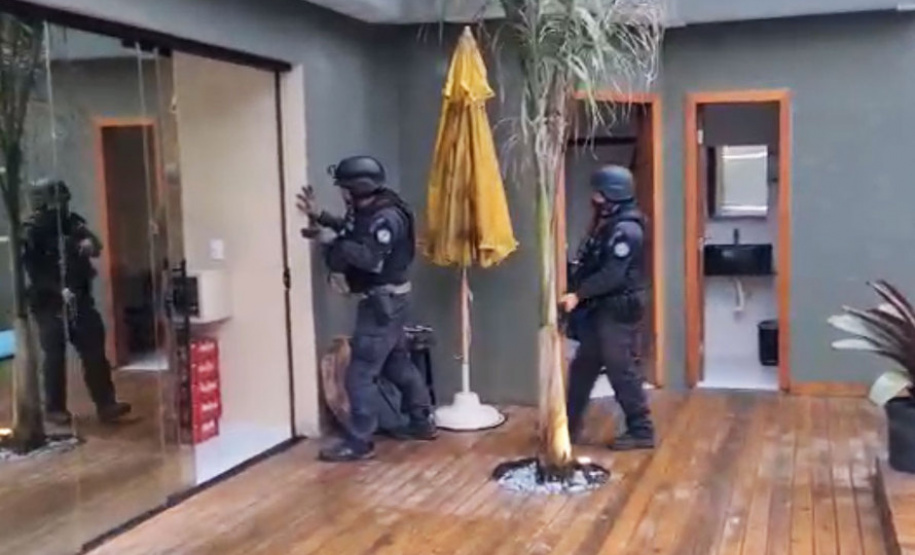 Polícia Civil prende 17 integrantes do crime organizado em Paranaguá e Matinhos