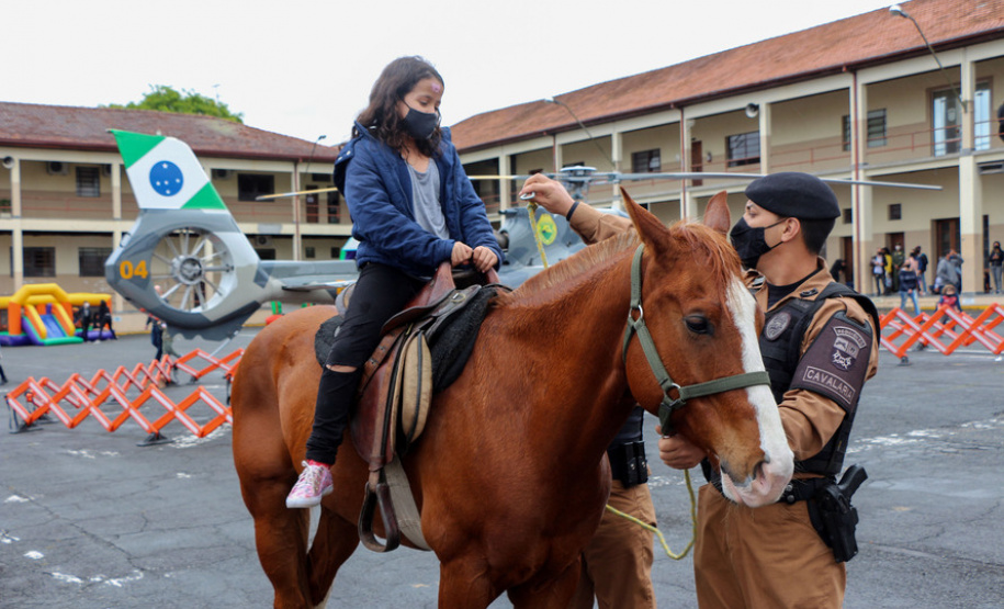 Em homenagem ao Dia das Crianças, PM abre Quartel do Comando-Geral para a comunidade