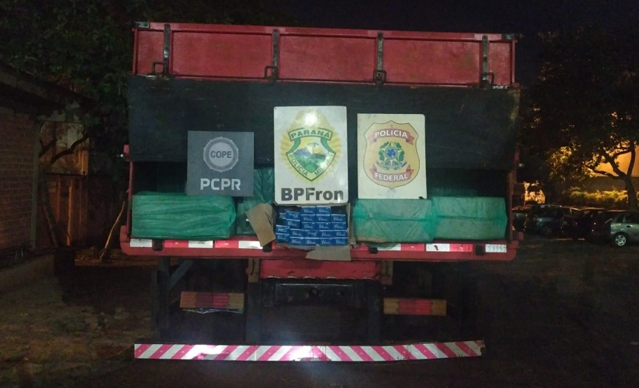 Durante operação integrada, policiais da fronteira apreendem mais de R$ 600 mil em cigarros contrabandeados no Oeste do Paraná