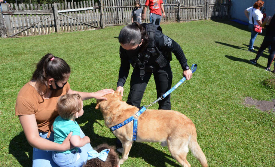Depen-PR organiza campanha e entrega brinquedos para crianças em Piraquara
