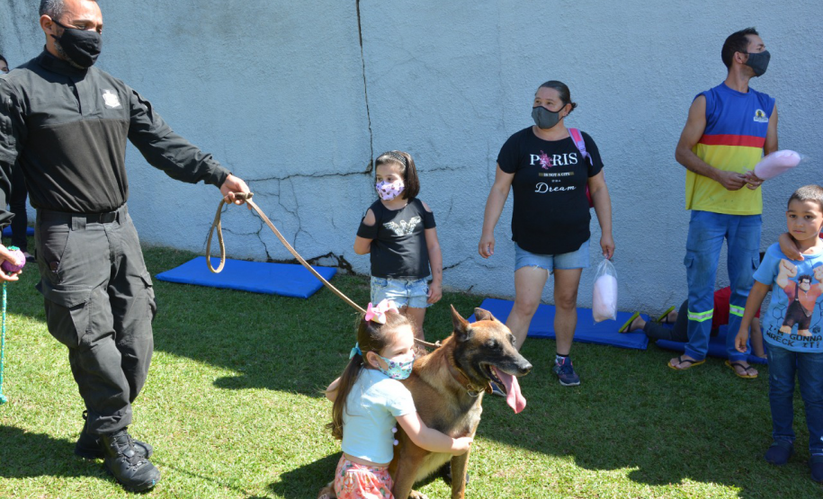 Depen-PR organiza campanha e entrega brinquedos para crianças em Piraquara