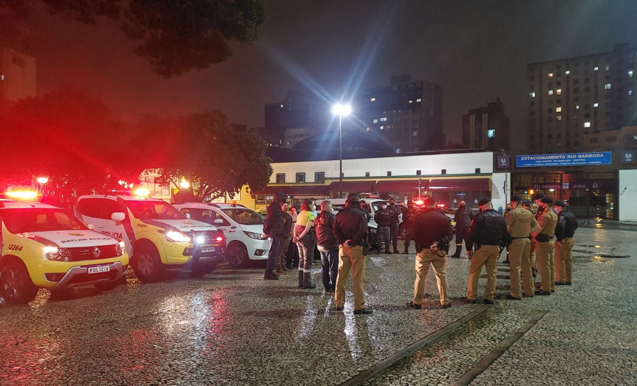 Fiscalização fecha estabelecimentos e aplica R$ 495,5 mil em multas em Curitiba