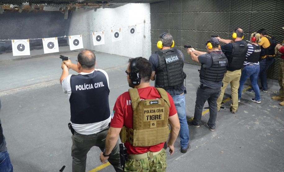Polícia Civil promove, em Curitiba, cursos de atualização de armamento e tiro