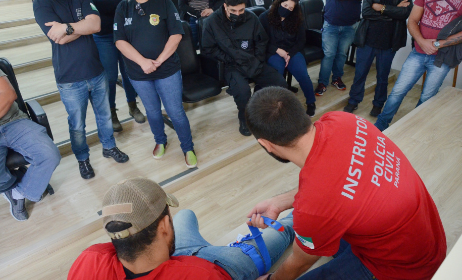 Polícia Civil promove, em Curitiba, cursos de atualização de armamento e tiro