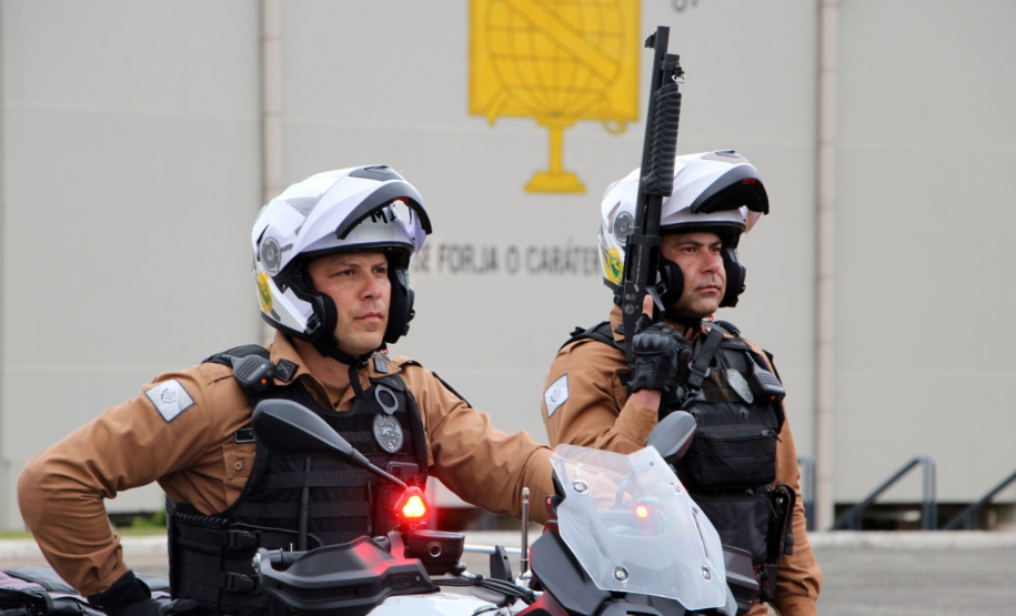 Policiais militares se formam no curso de rondas ostensivas com motocicletas