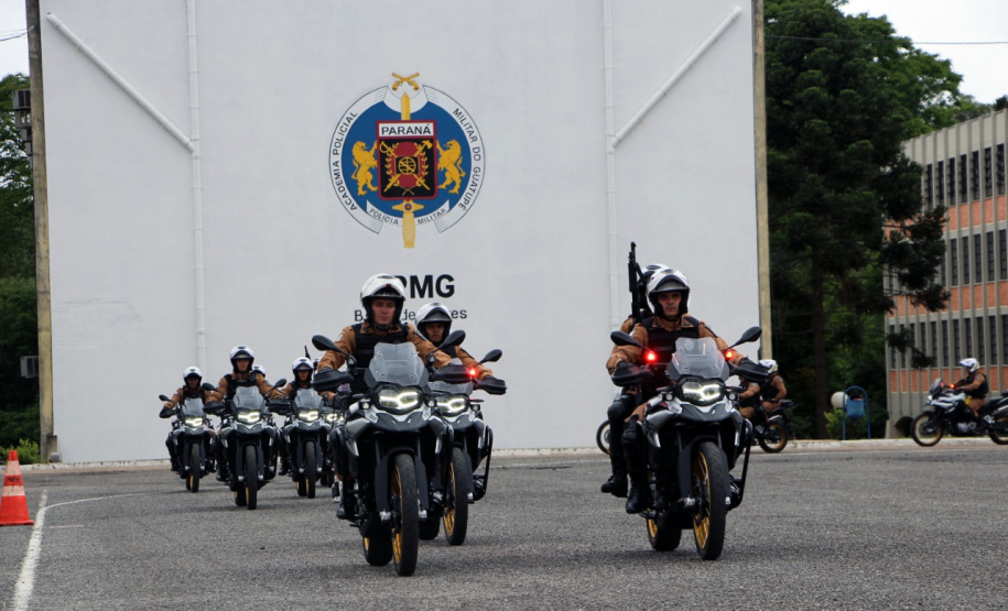 Policiais militares se formam no curso de rondas ostensivas com motocicletas