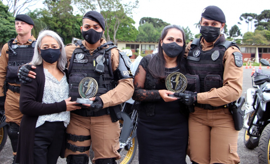 Policiais militares se formam no curso de rondas ostensivas com motocicletas