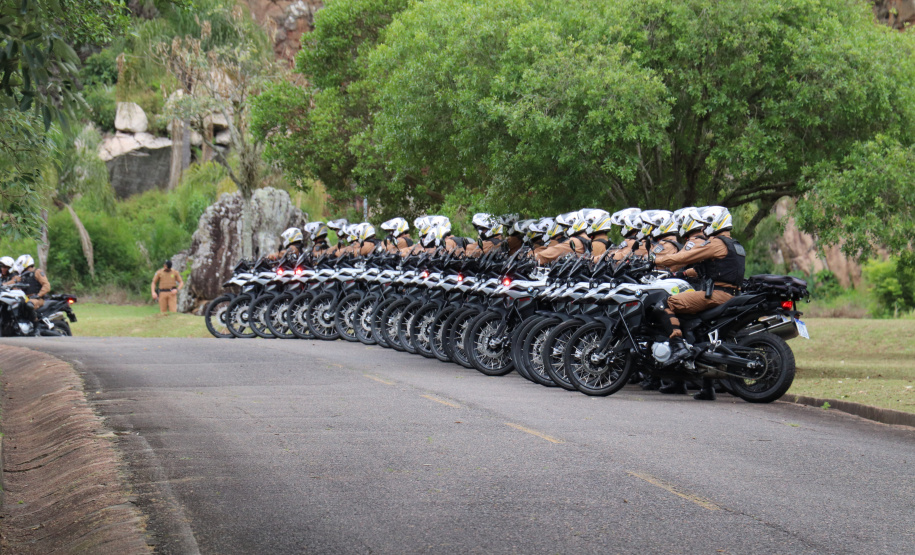Polícia Militar recebe 155 novas motocicletas BMW durante solenidade em Ponta Grossa (PR)
