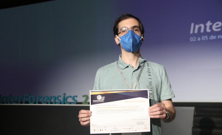 Polícia Científica do Paraná ganha prêmio na categoria Crimes Cibernéticos no Interforensics 2021