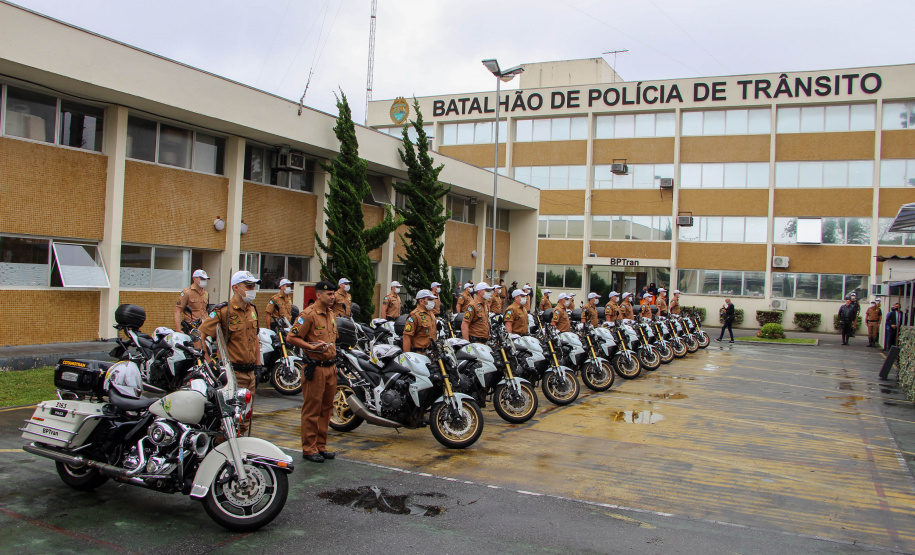 Batalhão de Polícia de Trânsito recebe novo comandante durante solenidade em Curitiba