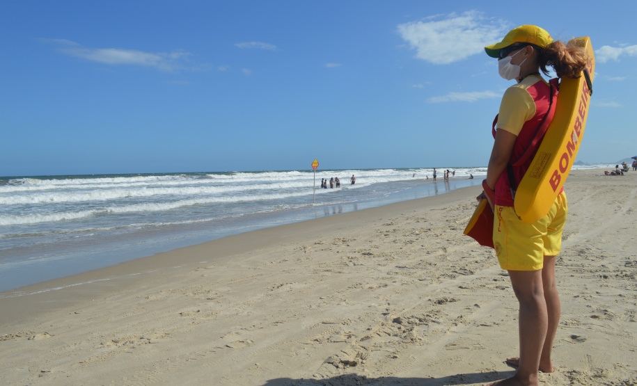 Guarda-vidas comemoram seu dia com aprovação da população e autorrealização