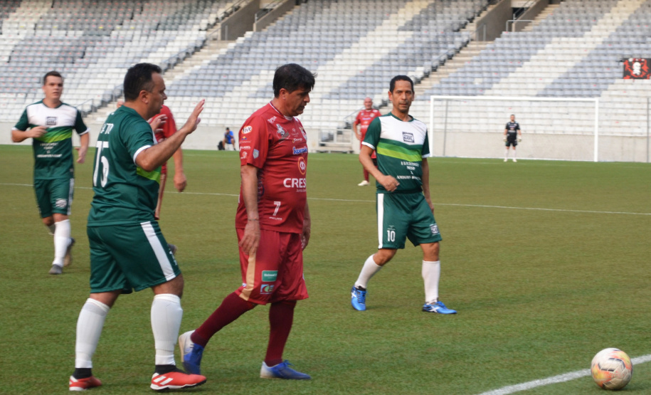 Mais de uma tonelada de alimentos é arrecadada com a Operação Gol promovida por integrantes da Segurança Pública