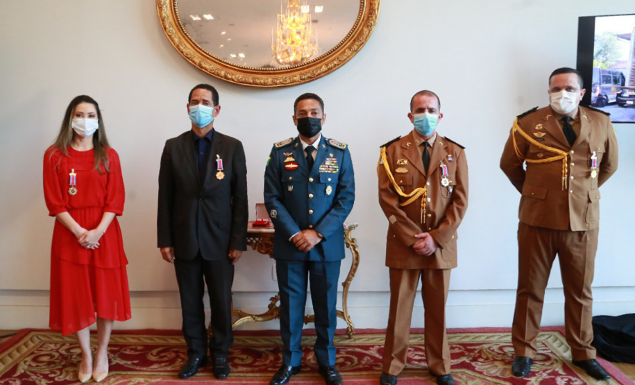 Secretário Marinho recebe medalha Mérito de Defesa Civil-Vale do Acre