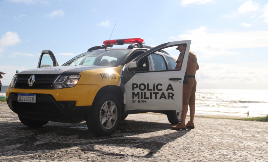 Aumento de ações preventivas da PM refletem na redução de crimes e de drogas apreendidas na primeira semana do Verão Paraná Viva a Vida, na Costa Leste