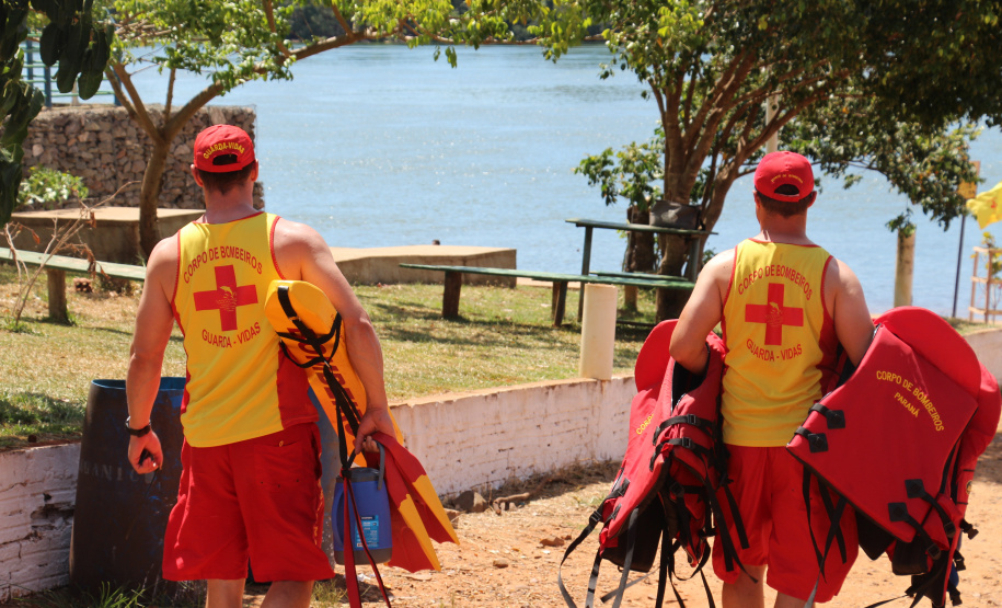 Guarda-vidas comemoram seu dia com aprovação da população e autorrealização