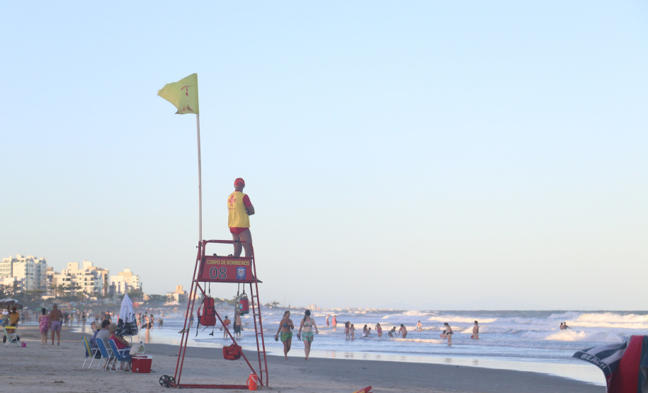 Guarda-vidas comemoram seu dia com aprovação da população e autorrealização