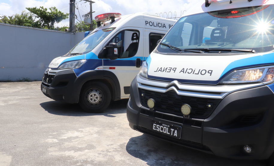 Operação integrada transfere 50 presos do Litoral para a Casa de Custódia de Piraquara