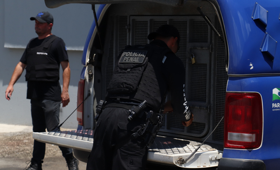 Operação integrada transfere 50 presos do Litoral para a Casa de Custódia de Piraquara