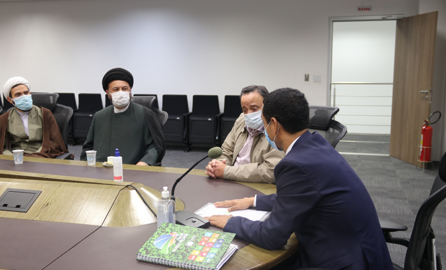 Secretaria da Segurança Pública recebe representantes da sociedade muçulmana paranaense em Curitiba