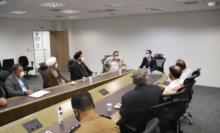 Secretaria da Segurança Pública recebe representantes da sociedade muçulmana paranaense em Curitiba