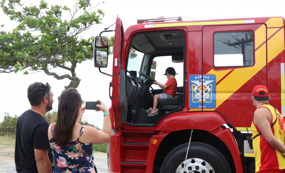 Governo lança o Verão Paraná Viva a Vida 2021/2022