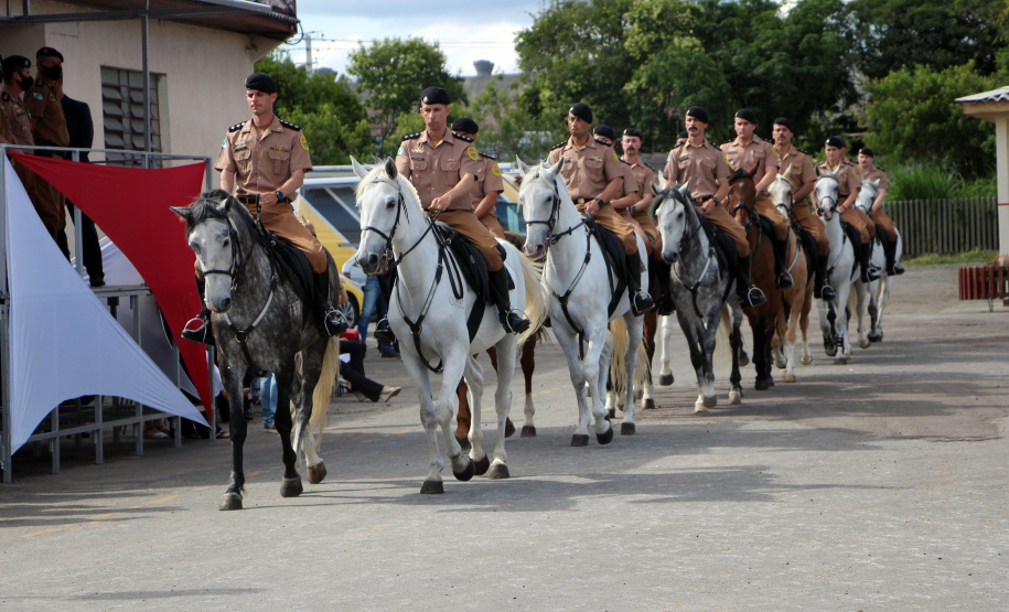 RPMon forma 16 oficiais no Curso de Policiamento Montado em Curitiba