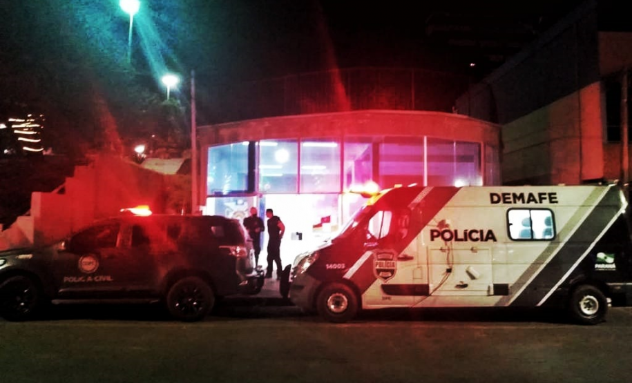 Chegamos ao final de 2021 e é inevitável não refletirmos sobre a jornada que compartilhamos na Secretaria da Segurança Pública ao longo do ano. Os desafios da pandemia do Covid-19, a atuação das forças de segurança no atendimento ao cidadão com o fim das concessões de pedágio e operações em grande escala foram intensos para os integrantes da Secretaria e estimularam nossos profissionais a superarem limitações e serem melhores.  Minha gratidão a todos os que, juntamente comigo, não esmoreceram e continuaram