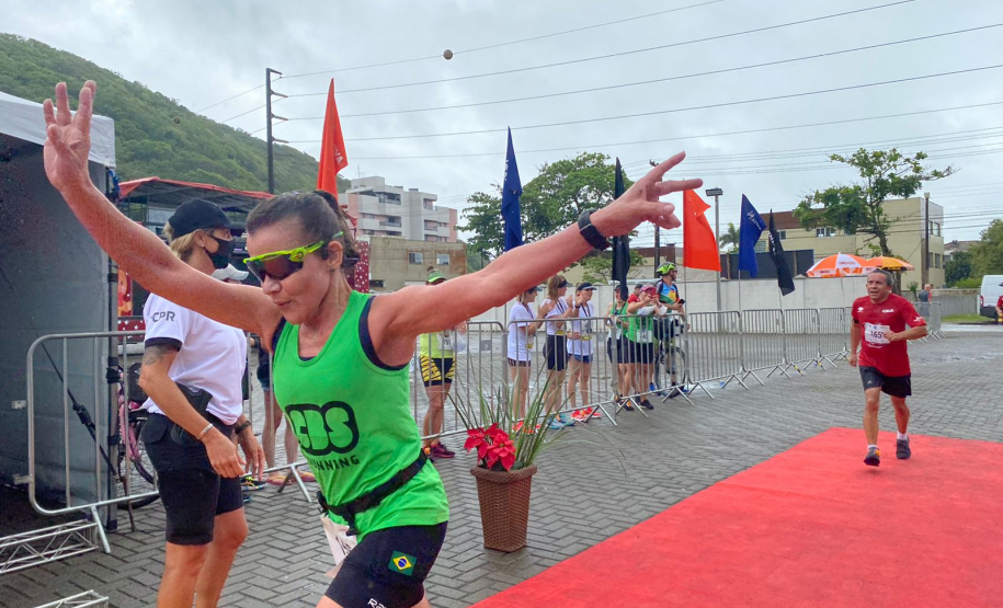 Polícia Civil do Paraná participa de corrida de rua em Guaratuba, no Litoral