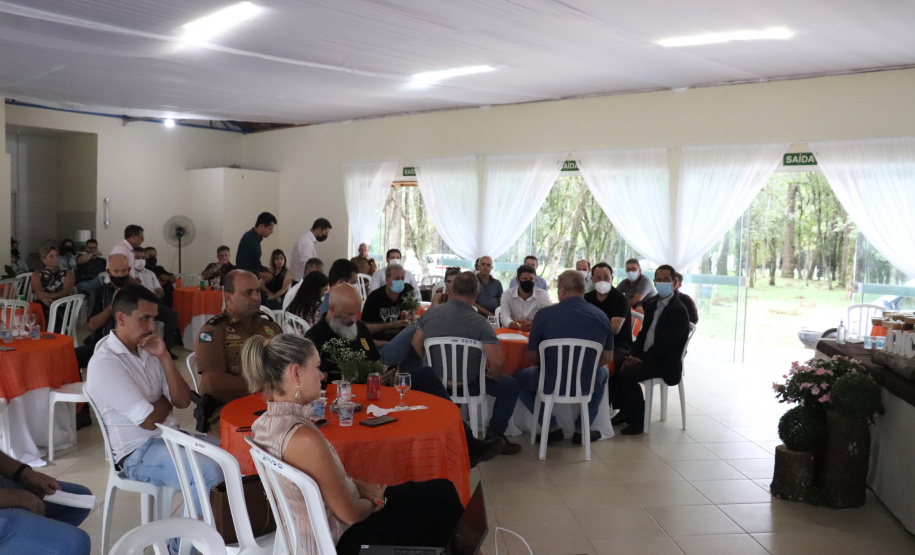 Estado apresenta a prefeitos dos Campos Gerais projetos na área de segurança pública