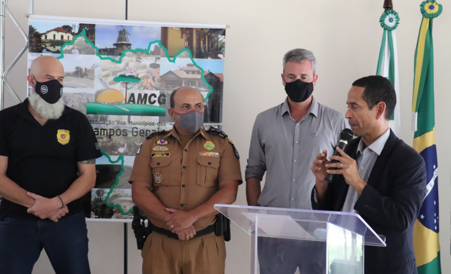 Estado apresenta a prefeitos dos Campos Gerais projetos na área de segurança pública