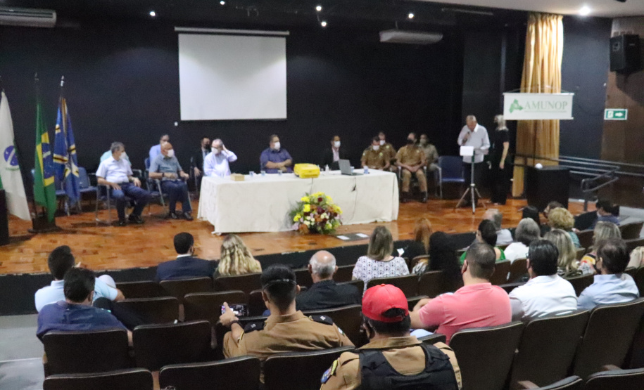 Projetos e demandas da segurança pública são tema de encontro com prefeitos do Norte Pioneiro