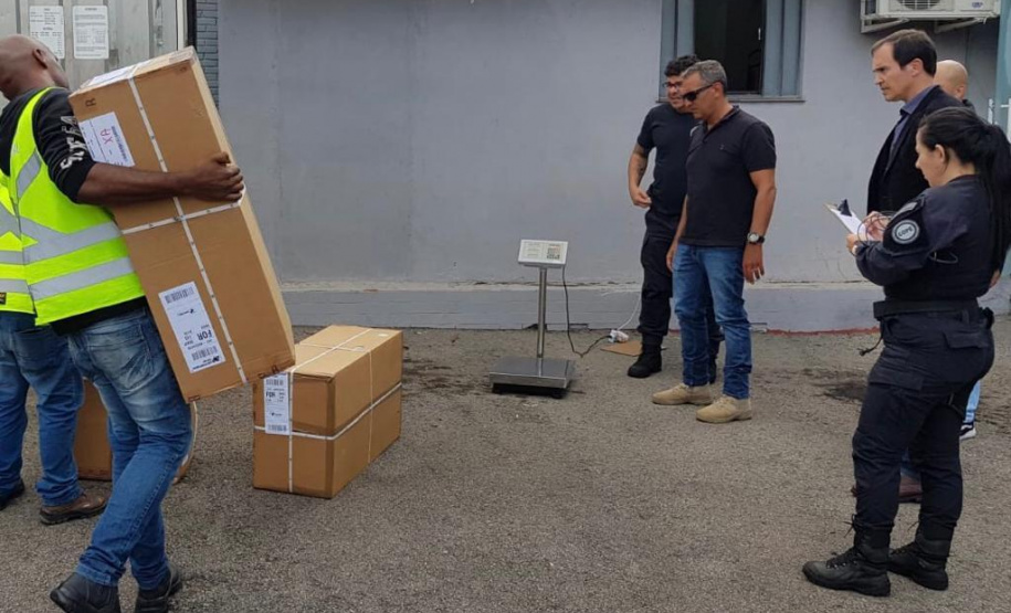 Com mais 9,8 mil pistolas, Paraná completa renovação do armamento da PM e PCPR