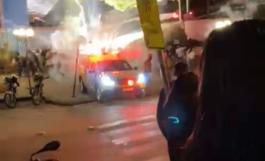 Homem que atacou policiais militares com fogos de artifício em Rio Branco do Sul é preso