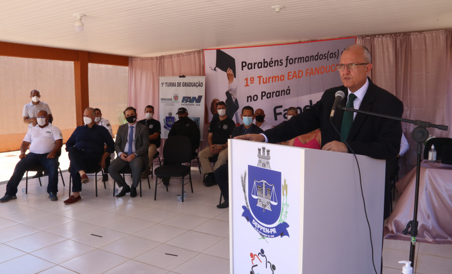 Centro de Integração Social de Piraquara forma 60 mulheres em cursos profissionalizantes e inaugura centro médico para os servidores