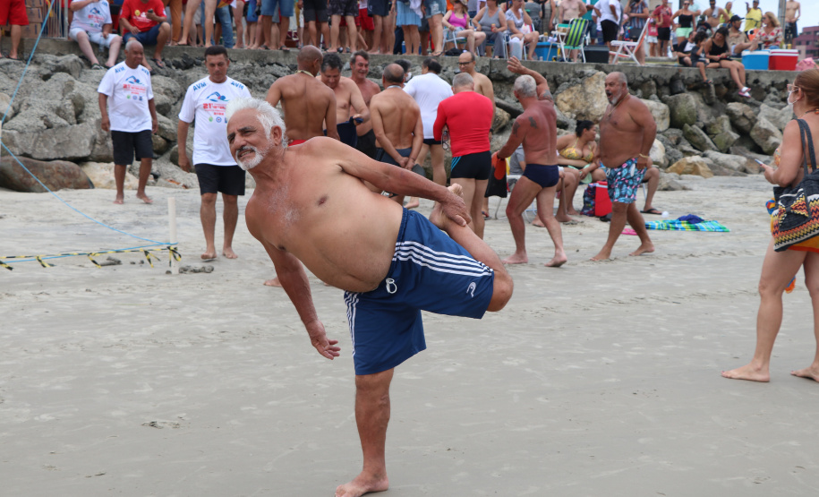 21ª edição da Travessia dos Veteranos do Corpo de Bombeiros celebra tradição em Guaratuba