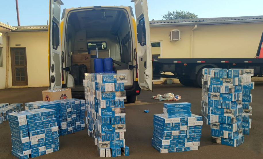 PM apreende 23 mil maços de cigarros contrabandeados em Jardim Alegre