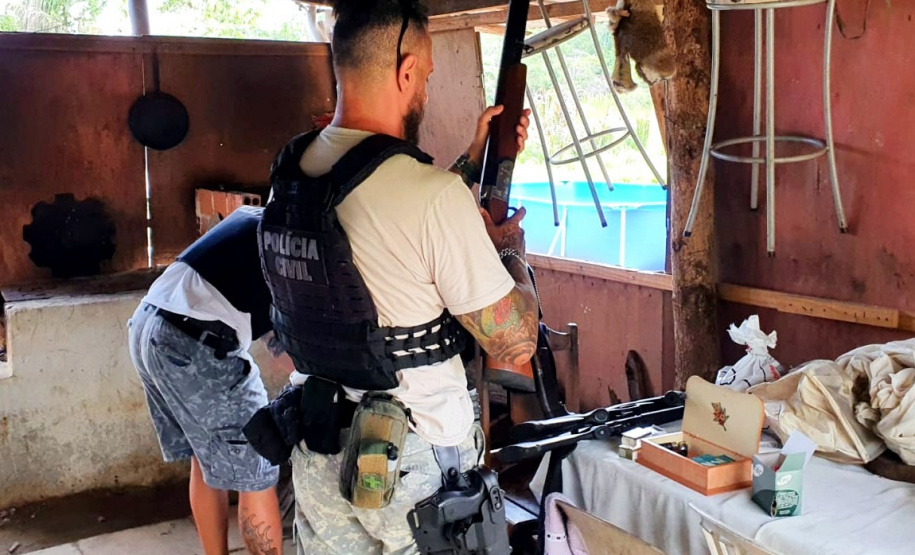 Polícia Civil apreende armas e munições em Guaratuba