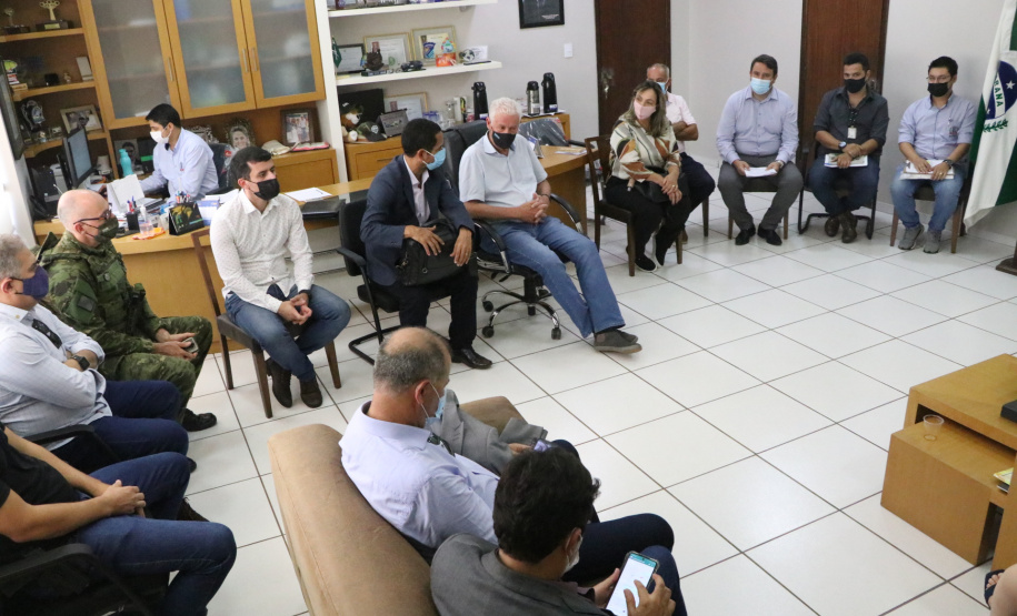 Secretário participa de reunião na prefeitura de Guaíra