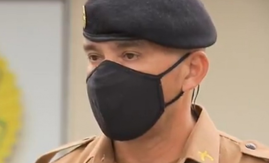 Após policiais salvarem a vida de um bebê, PM orienta sobre casos de engasgamento